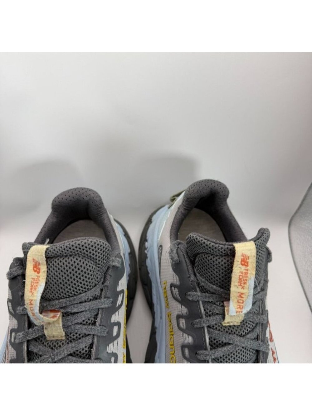 New Balance Fresh Foam More Trail V3 Gray Blue Men Running Shoes Size 11 2E Wide - Picture 3 of 7